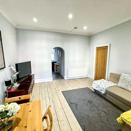 Stunning 2 Bed Apt Nr The Royal Mile & The Castle Edinburgh Exterior photo