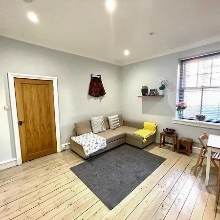 Stunning 2 Bed Apt Nr The Royal Mile & The Castle Edinburgh Exterior photo
