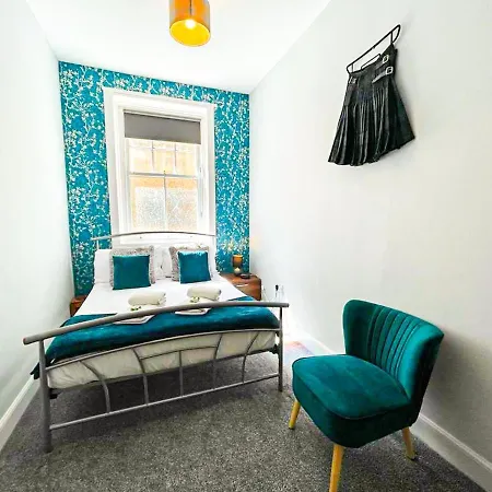 Stunning 2 Bed Apt Nr The Royal Mile & The Castle Edinburgh Exterior photo