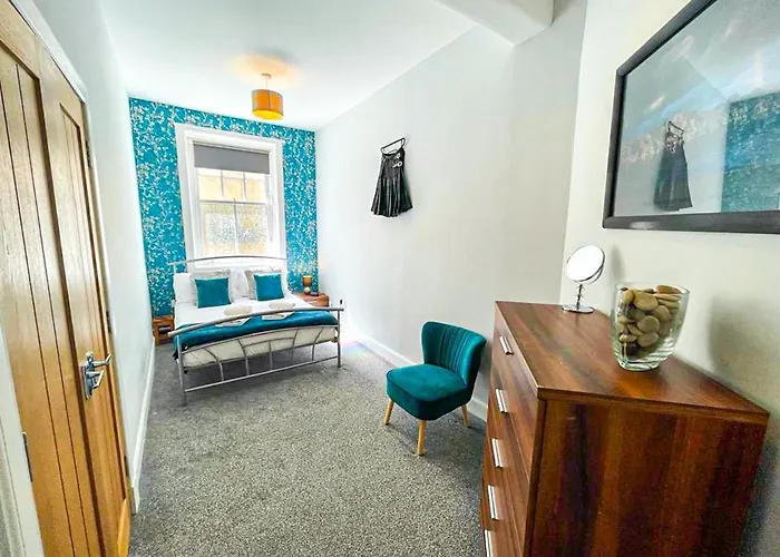 Stunning 2 Bed Apt Nr The Royal Mile & The Castle